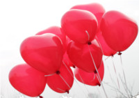 San Valentino Milano Roma Fai recapitare un mazzo di palloncini rossi a forma di cuore che volano a chi ami in un giorno speciale